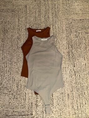 ReoRia Gray & Rust Ribbed Bodysuit Set